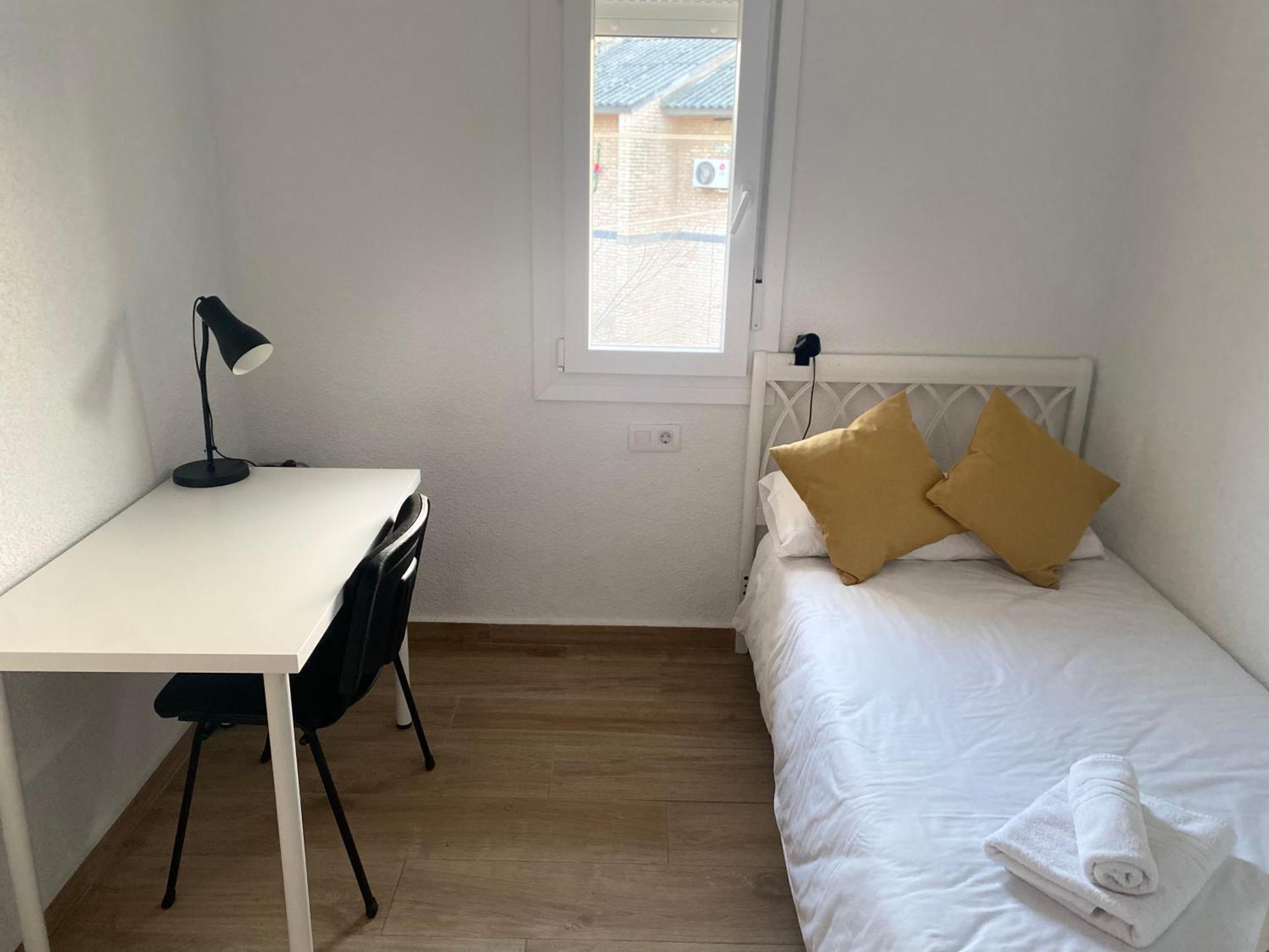 Plaza Andalucia Apartment -A 10Min Caminando Del Puente Romano قرطبة المظهر الخارجي الصورة